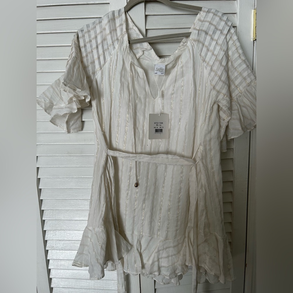 SELFIE LESLIE white dress with gold shimmer stripes